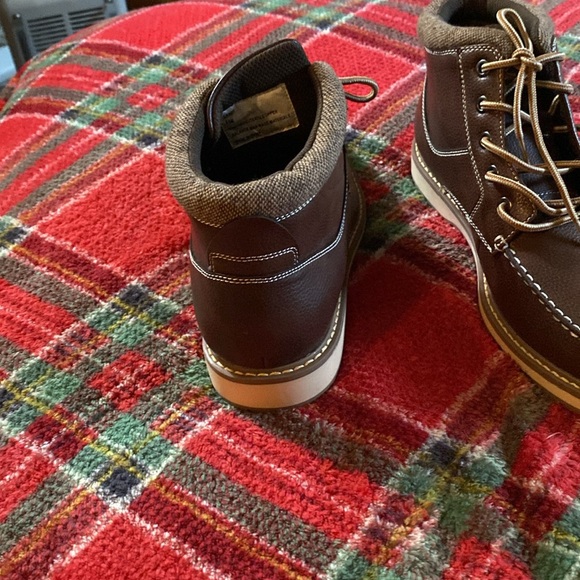 Men's Brown Leather Boots - Picture 3 of 5